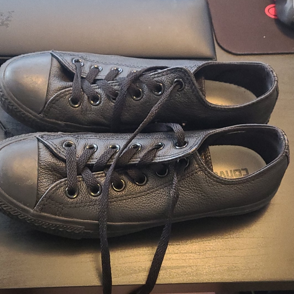 Black leather converse